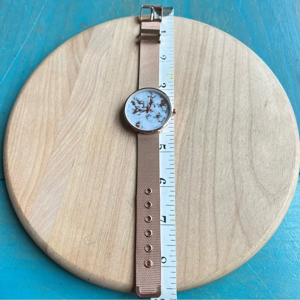 Jessica Carlyle ladies rose gold tone dress watch NEW BATTERY